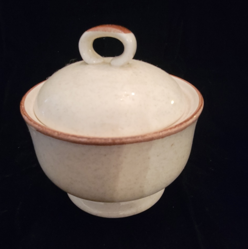 Vintage Mikasa Salt and Pepper Shaker and Sugar Bowl. Japan - Picture 7 of 8